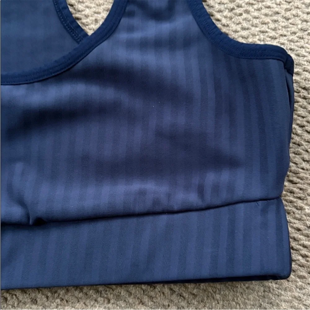Like New Beyond Yoga Work It Over Long Line Sports Bra Navy Stripe XL Retail $70
